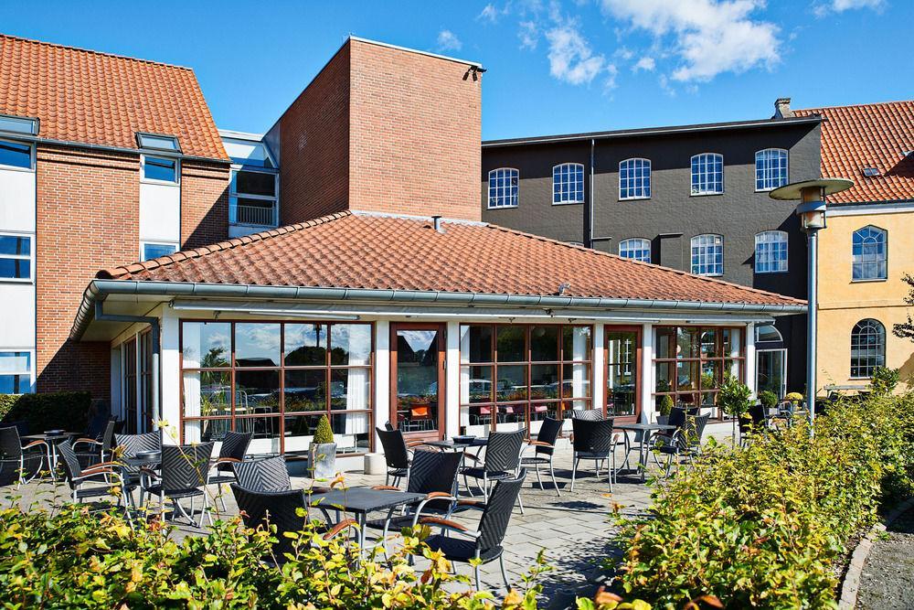 Ostello Stoberiet Svendborg Esterno foto The University of Copenhagen's main library
